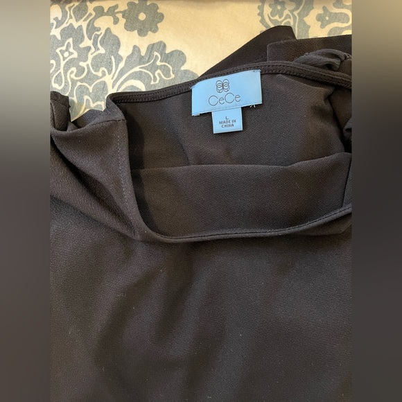 CeCe long-sleeved lace arm top- like new!! - Picture 4 of 4